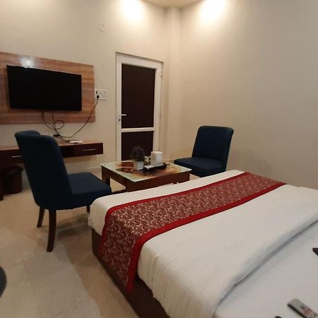 Hotel Ventures Inn Amritsar Room photo